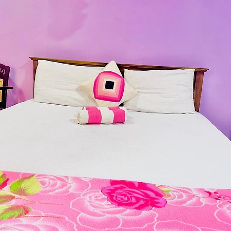 Gloriya Mathews Hotel เนกอมโบ ภายนอก รูปภาพ